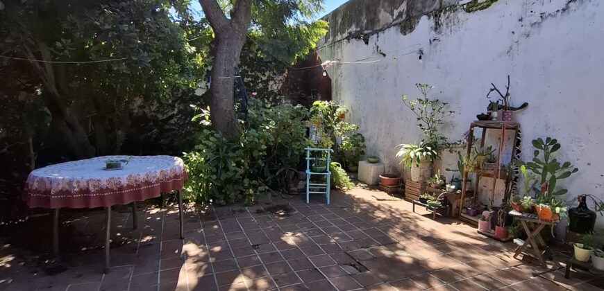 Vendo Lote terreno 8,66 x 23 Mts.  Genova 1800. Rosario