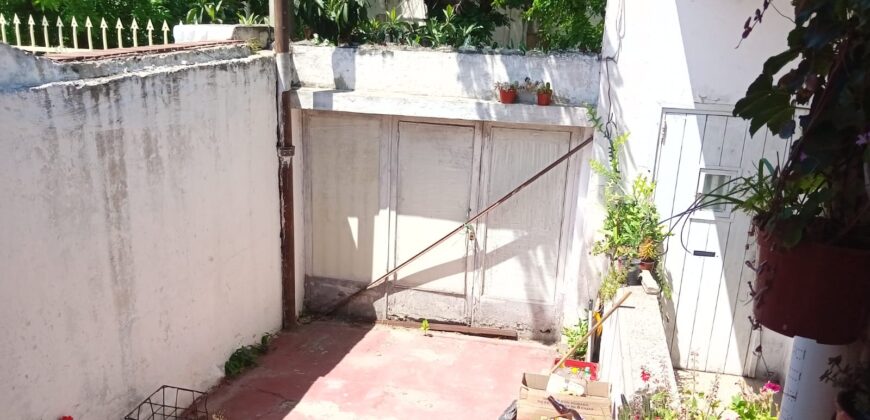 Vendo Lote terreno 8,66 x 23 Mts.  Genova 1800. Rosario