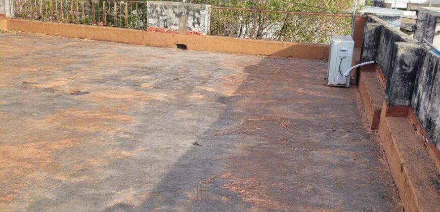 Vendo Casa 2 Dorm. c/ cochera. Rosario – Centro