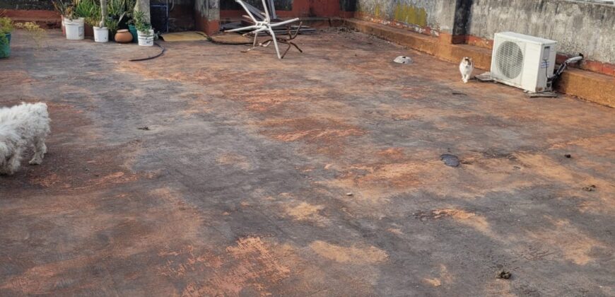 Vendo Casa 2 Dorm. c/ cochera. Rosario – Centro