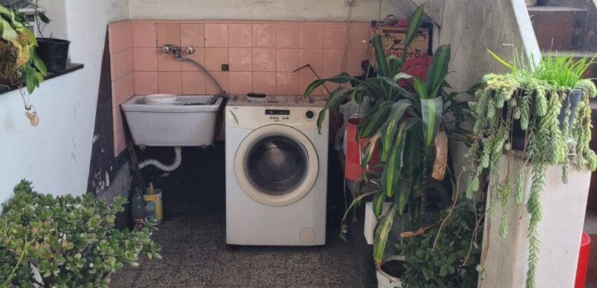 Vendo Casa 2 Dorm. c/ cochera. Rosario – Centro