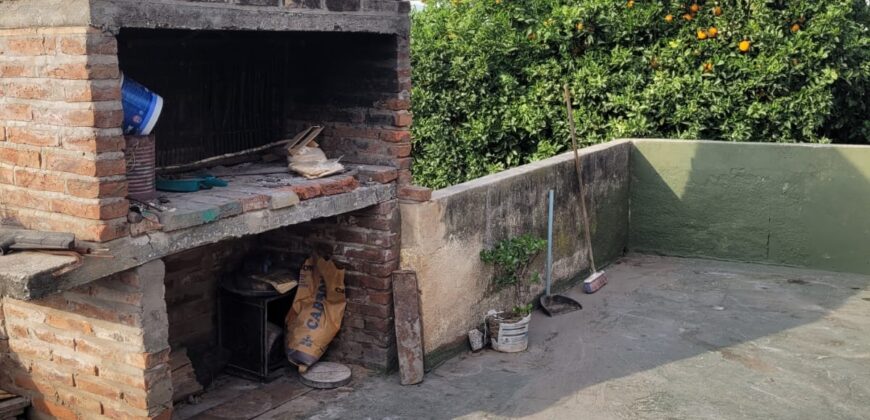 Vendo Casa 2 Dorm. c/ cochera. Rosario – Centro