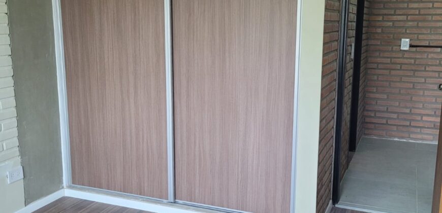 Venta casa interna – Triplex. Gorriti 500. u$s 140.000.-