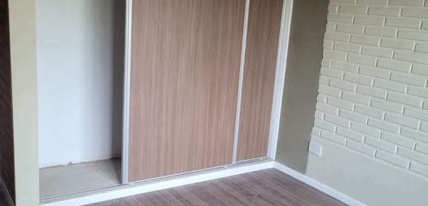 Venta casa interna – Triplex. Gorriti 500. u$s 140.000.-
