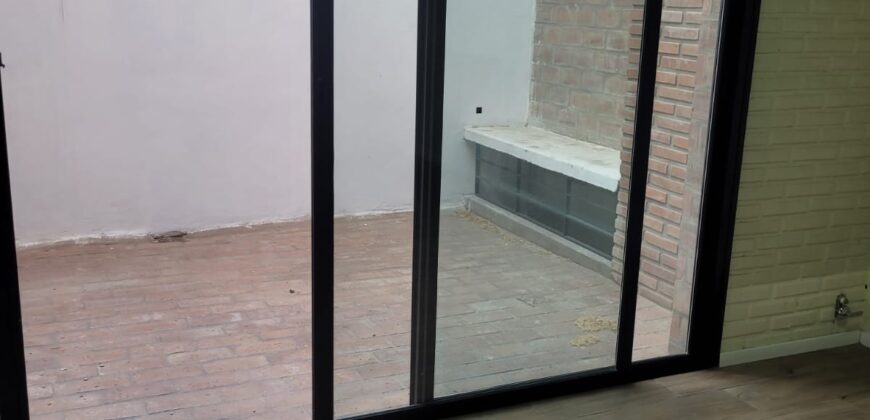 Venta casa interna – Triplex. Gorriti 500. u$s 140.000.-