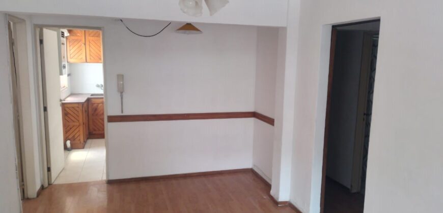 Vendo Departamento 2 dormitorios. Sarmiento 2627. u$s 69.000.