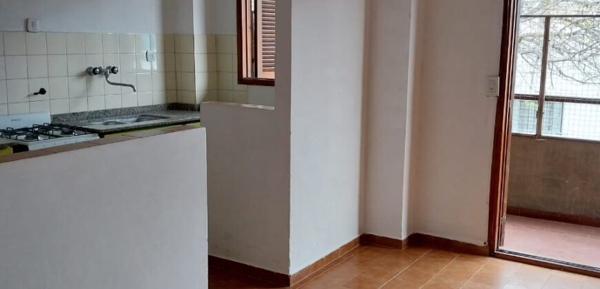 Vendo Departamento 2 dormitorios. Sarmiento 2627. u$s 69.000.