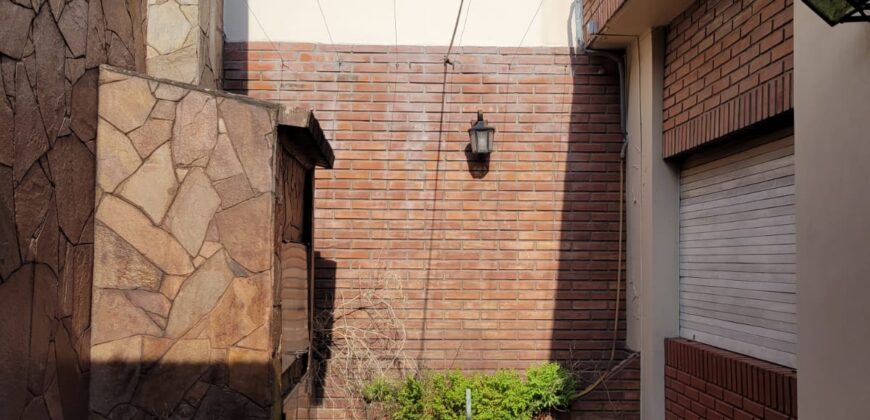 Venta Casa Interna Crespo Al 900