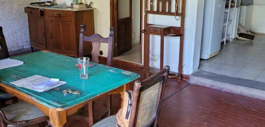 Venta casa Tonda 9300. Corazón Barrio San Eduardo