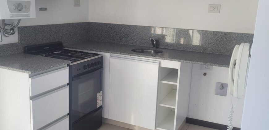 Vendo 2 Monoambientes en Mismo Edificio. Francia 1400. U$s 51.000. – c/u
