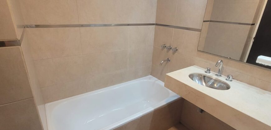 Vendo 2 Monoambientes en Mismo Edificio. Francia 1400. U$s 51.000. – c/u