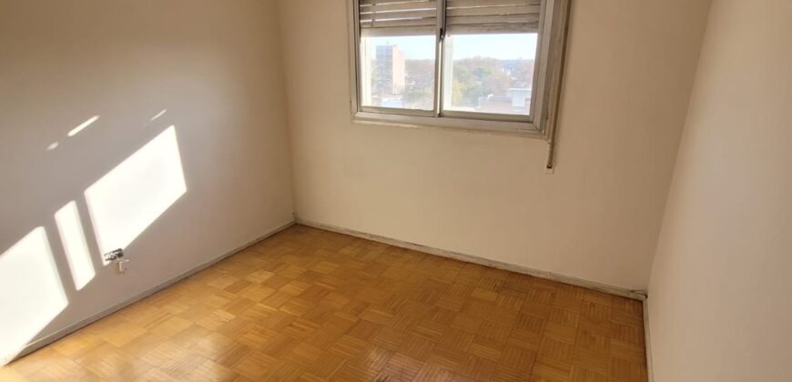 Departamento 3 Dormitorios en Venta Barrio Bella Vista. u$s. 65.000.-