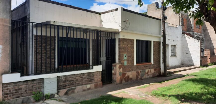 Vendo Casa a Reciclar Rouillón 220 Bis