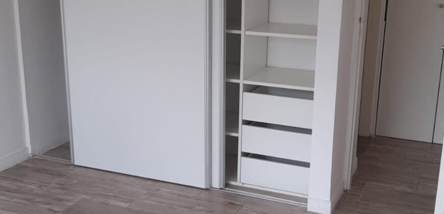 Vendo Monoambiente, Barrio Echesortu, Bv. Avellaneda 1200.-