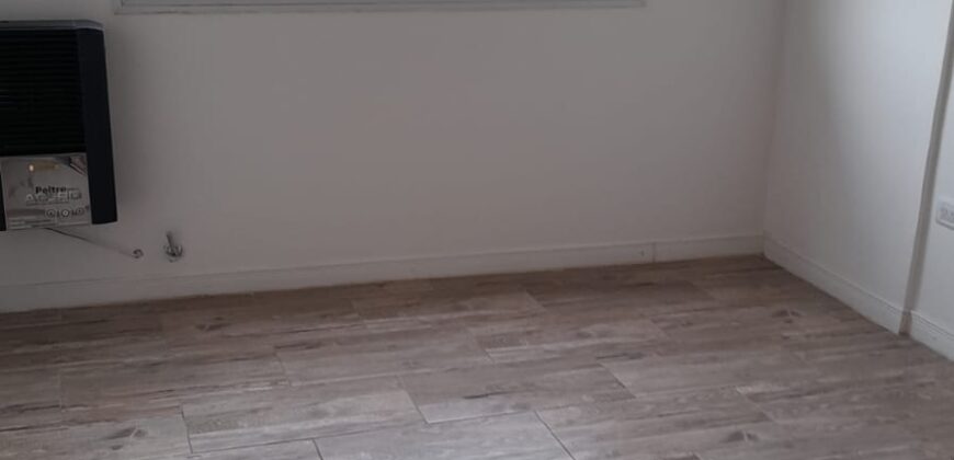 Vendo Monoambiente, Barrio Echesortu, Bv. Avellaneda 1200.-