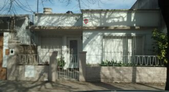 Vendo casa 2 Dormitorios. Barrio Belgrano. Tucumán 5635.