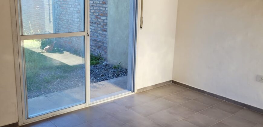 Alquilo Casa 2 Dormitorios Funes City