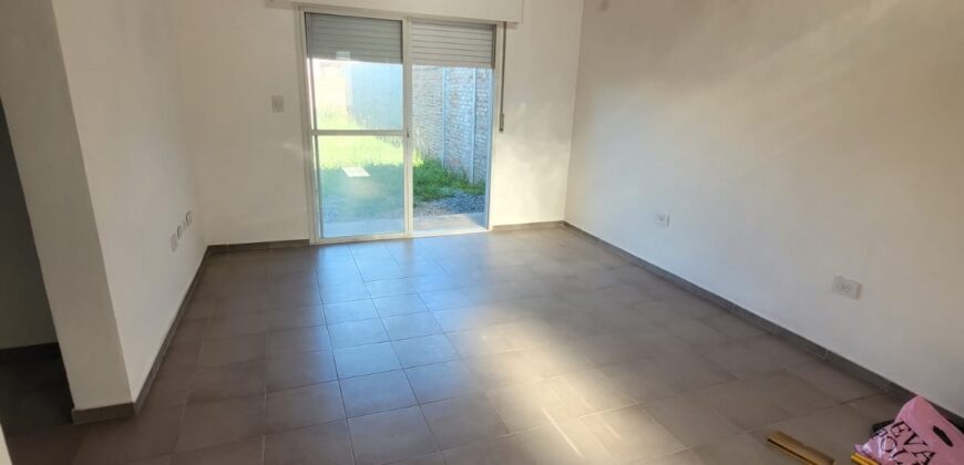 Alquilo Casa 2 Dormitorios Funes City