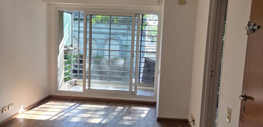 Colon 2125 Rep. Sexta, Excelente Dpto 2 Dorm. C/balcon y Cochera