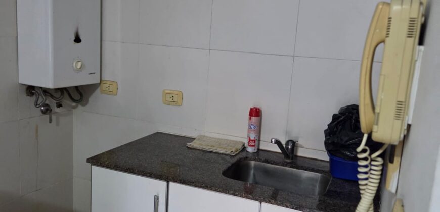 Vendo Imponente Dto. de 3 Dormitorios en piso exclusivo. Cafferata 922 Piso 1