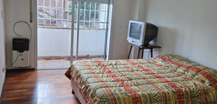 Vendo Imponente Dto. de 3 Dormitorios en piso exclusivo. Cafferata 922 Piso 1