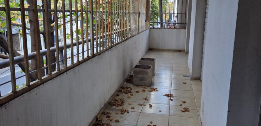 Vendo Imponente Dto. de 3 Dormitorios en piso exclusivo. Cafferata 922 Piso 1